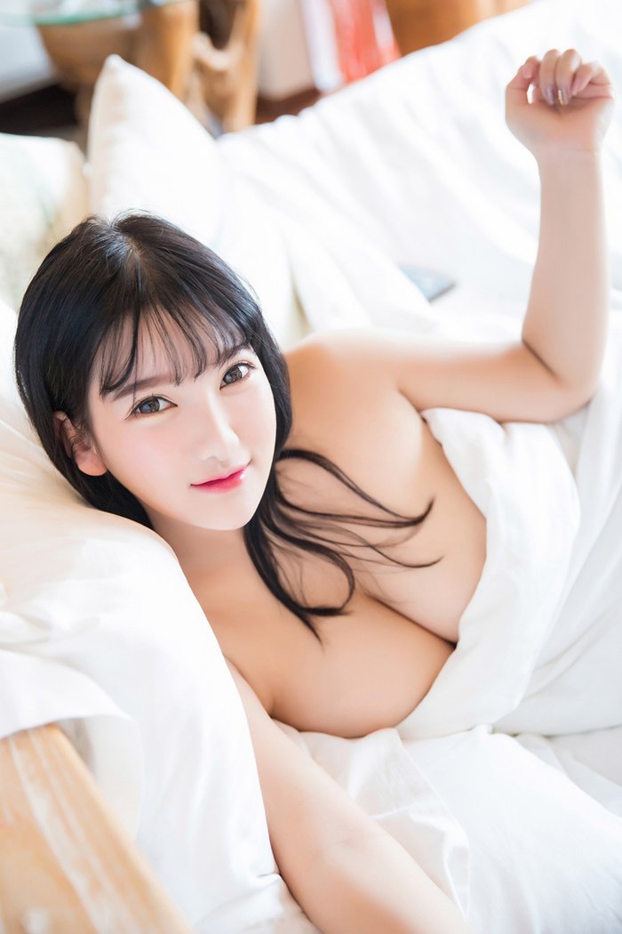 极品萌妹小尤奈童颜巨乳超级劲爆