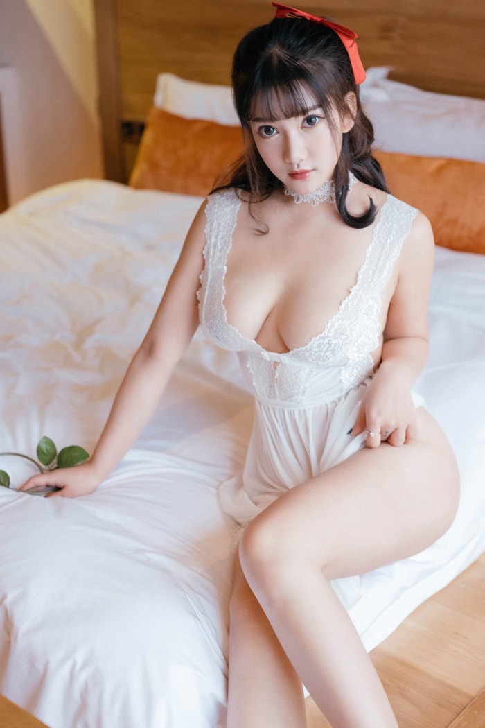 极品萌妹小尤奈童颜巨乳超级劲爆