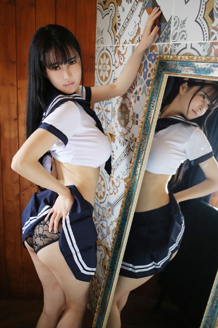 性感美女蔡文钰学生制服诱人写真 第32张