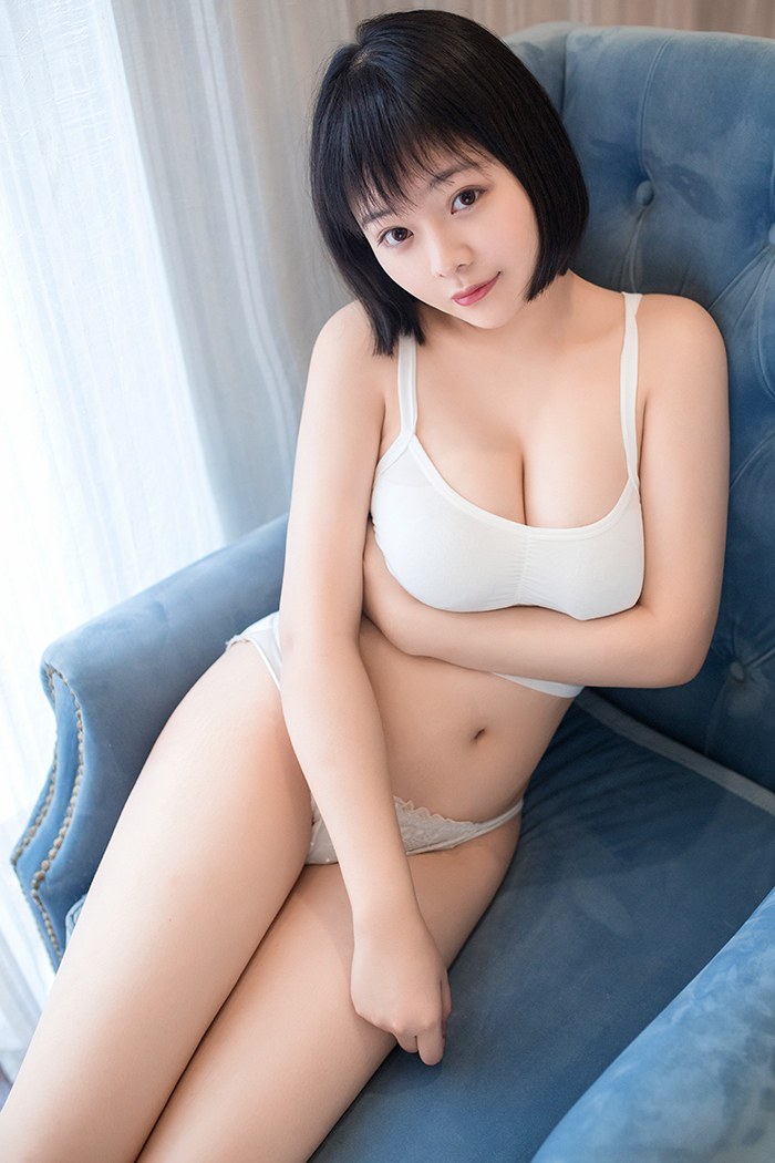 童颜巨乳赤间菀枫性感比基尼秀身材