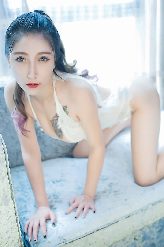 妩媚少妇杜花花情趣装秀饱满圆乳