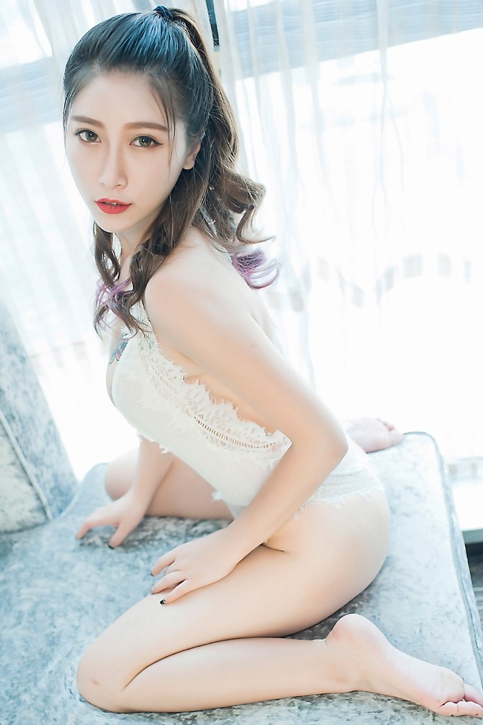 妩媚少妇杜花花情趣装秀饱满圆乳