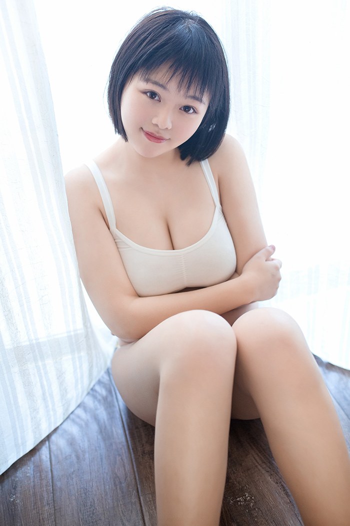 童颜巨乳赤间菀枫性感比基尼秀身材