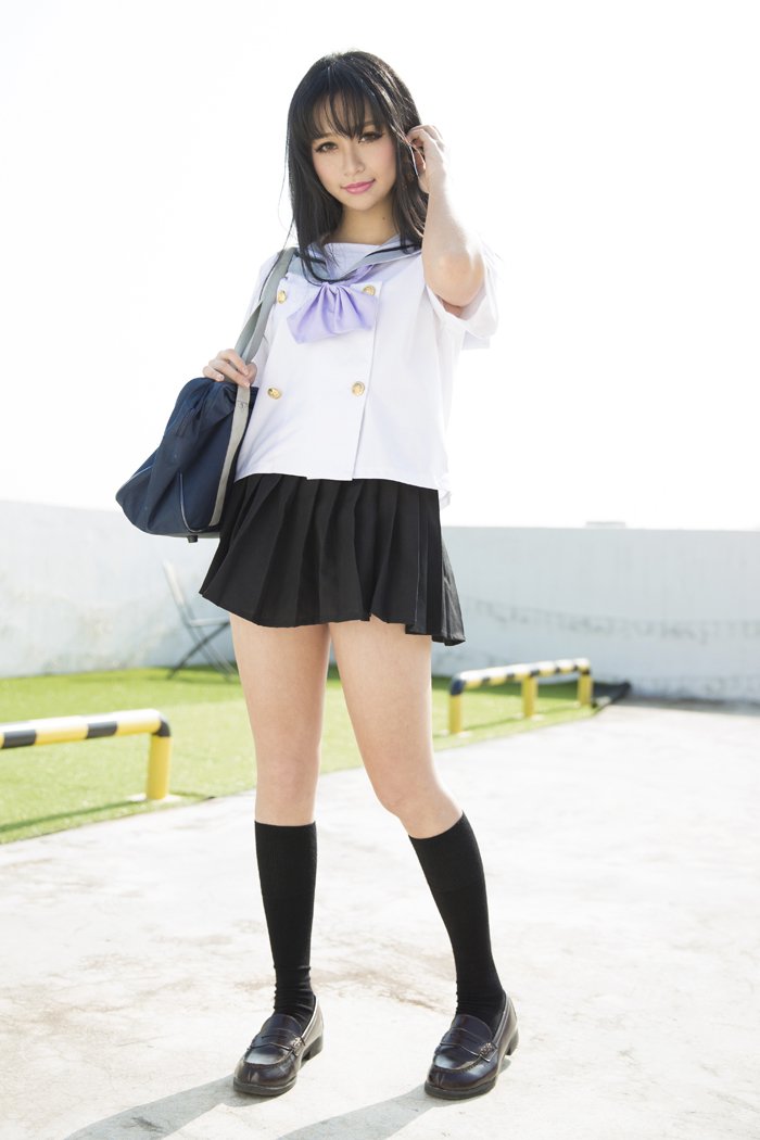 日系美女Sora学生制服及蕾丝内衣性感诱惑写真 第-1张