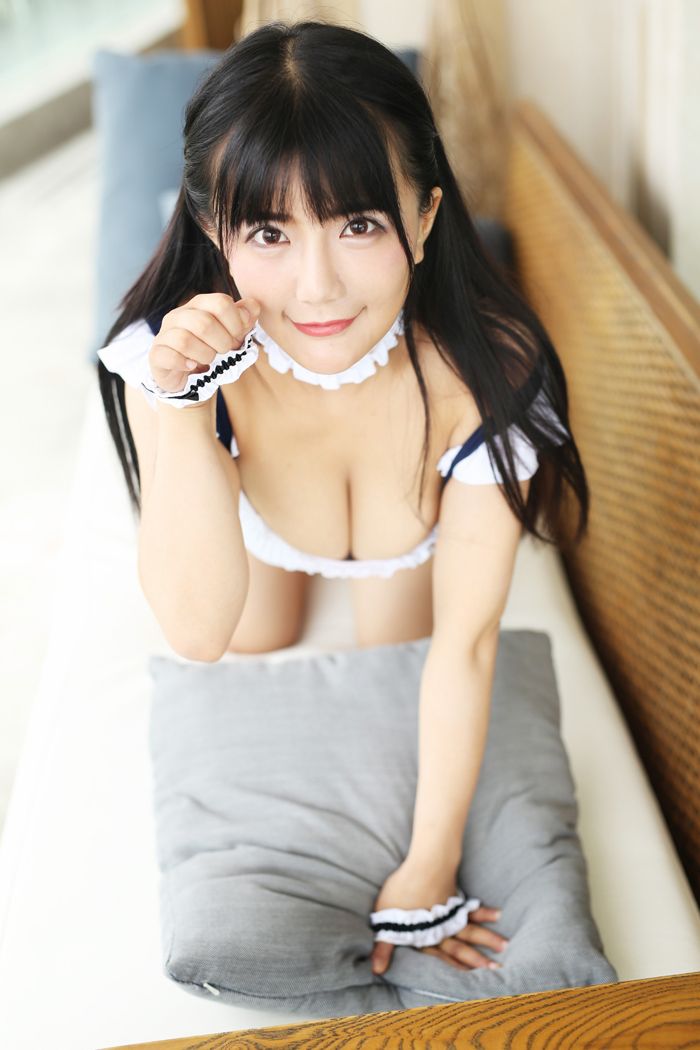 童颜巨乳美女阿乖G杯豪乳双手捧不住