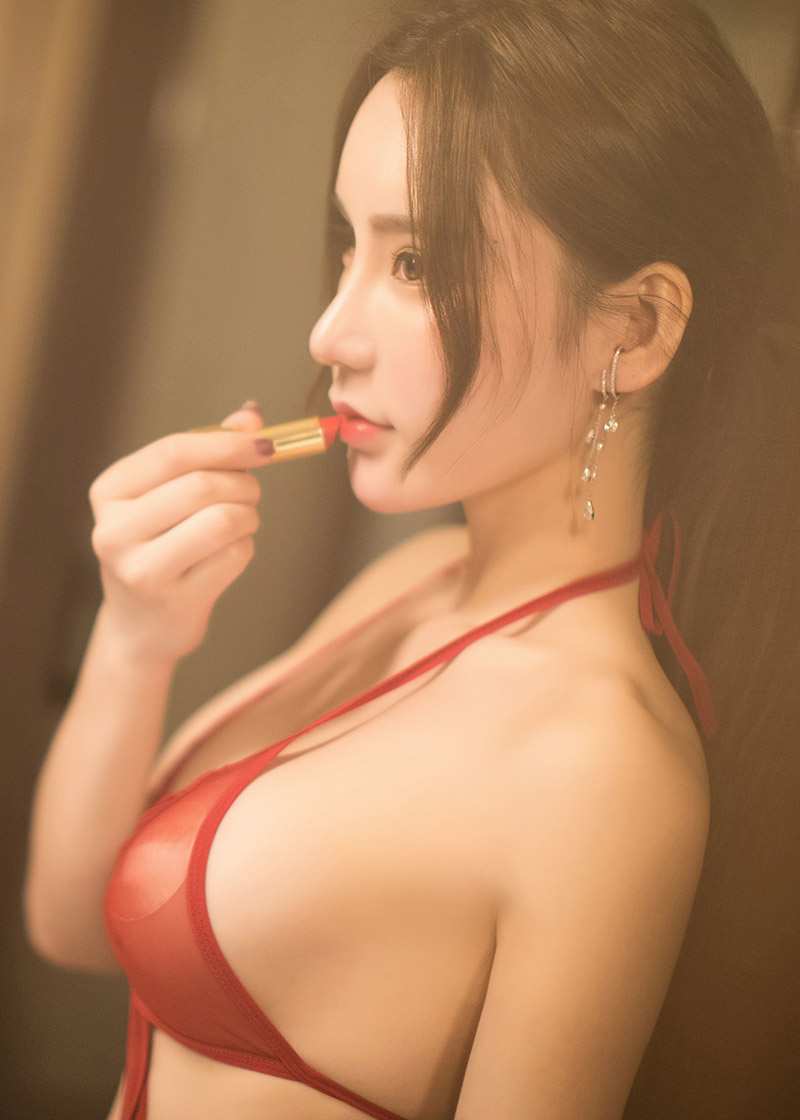 小清新美女的艳美臀姿真是让人赏心悦目