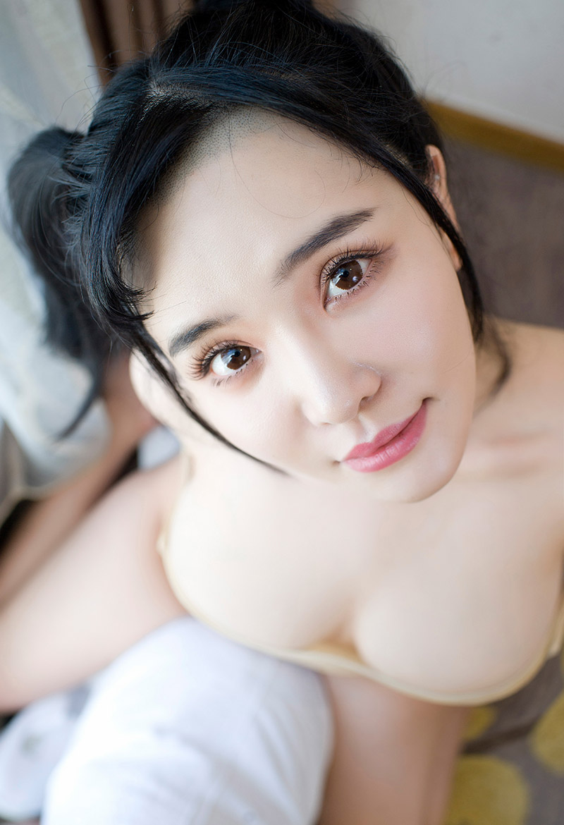 豪乳大美女刘钰儿黑色开档连裤袜图片 第36张