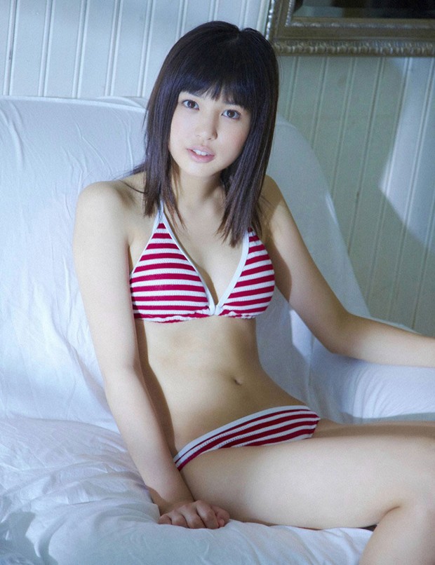 日本美女荒井萌夏日清凉写真