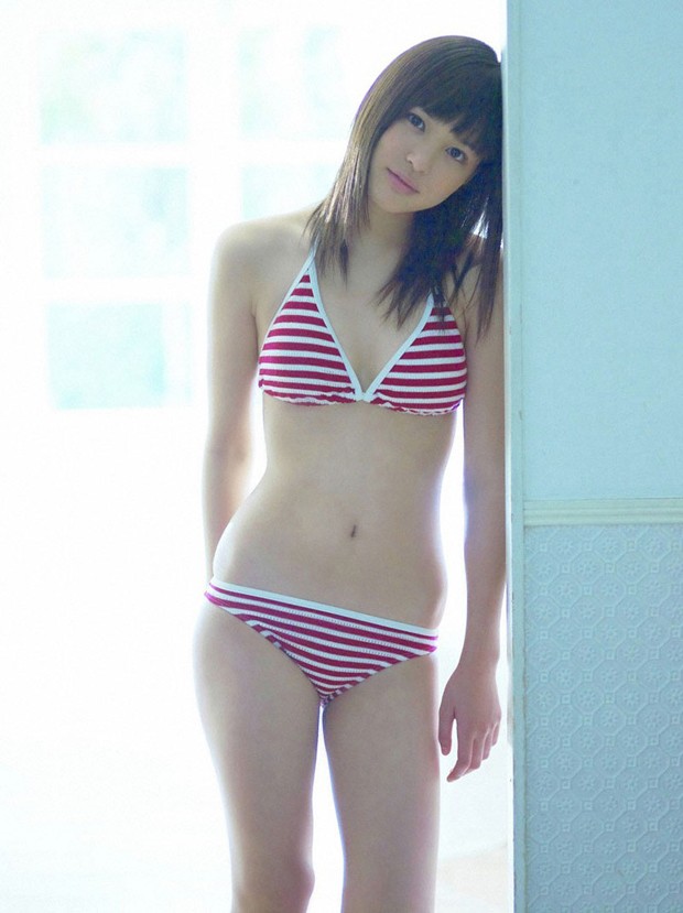 日本美女荒井萌夏日清凉写真